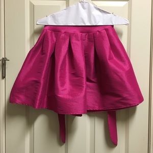Pink poufy skirt with bow